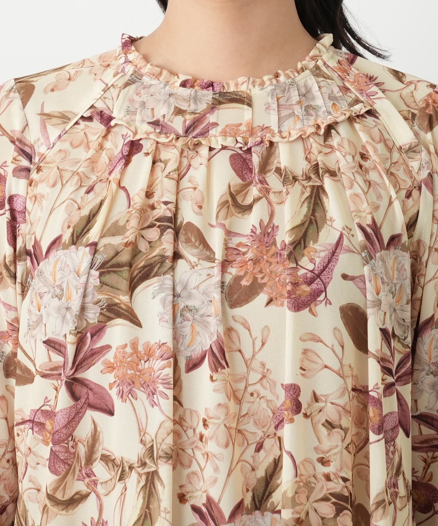 花柄フレアブラウス【Leilian WHITE LABEL】|レリアン | レリアン公式