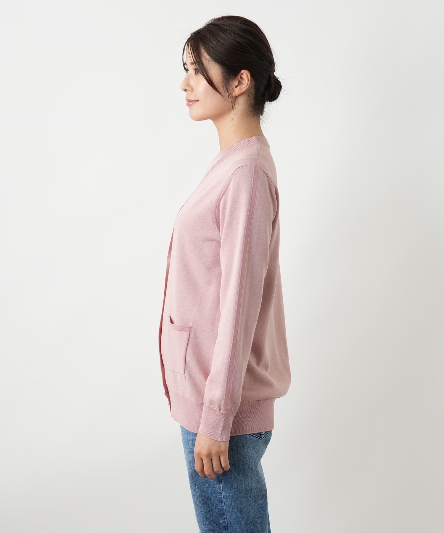Vネックカーディガン【25年10月カタログ】|レリアン | レリアン公式