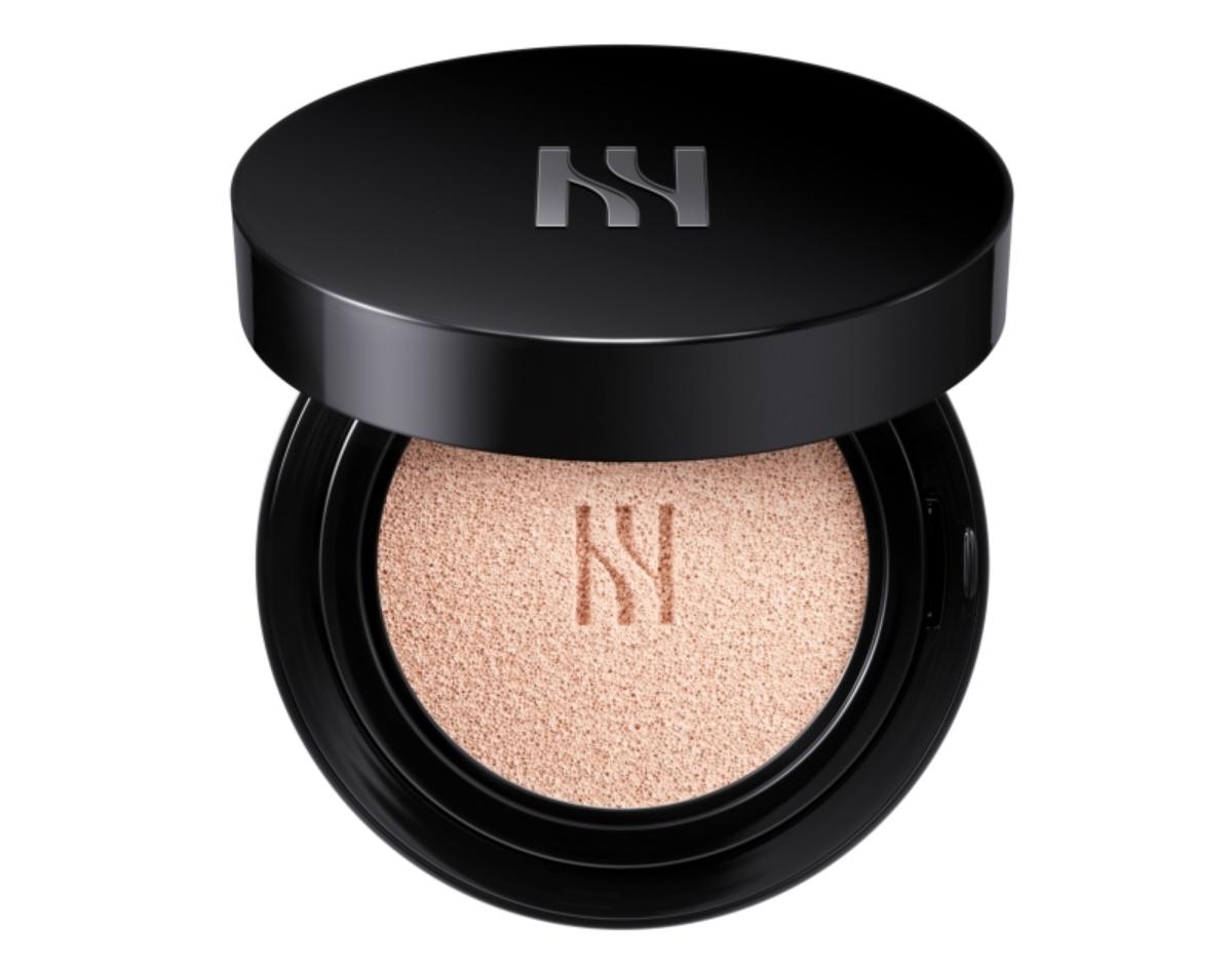 進化した『HERA（ヘラ）』のブラッククッションならひと塗りで毛穴