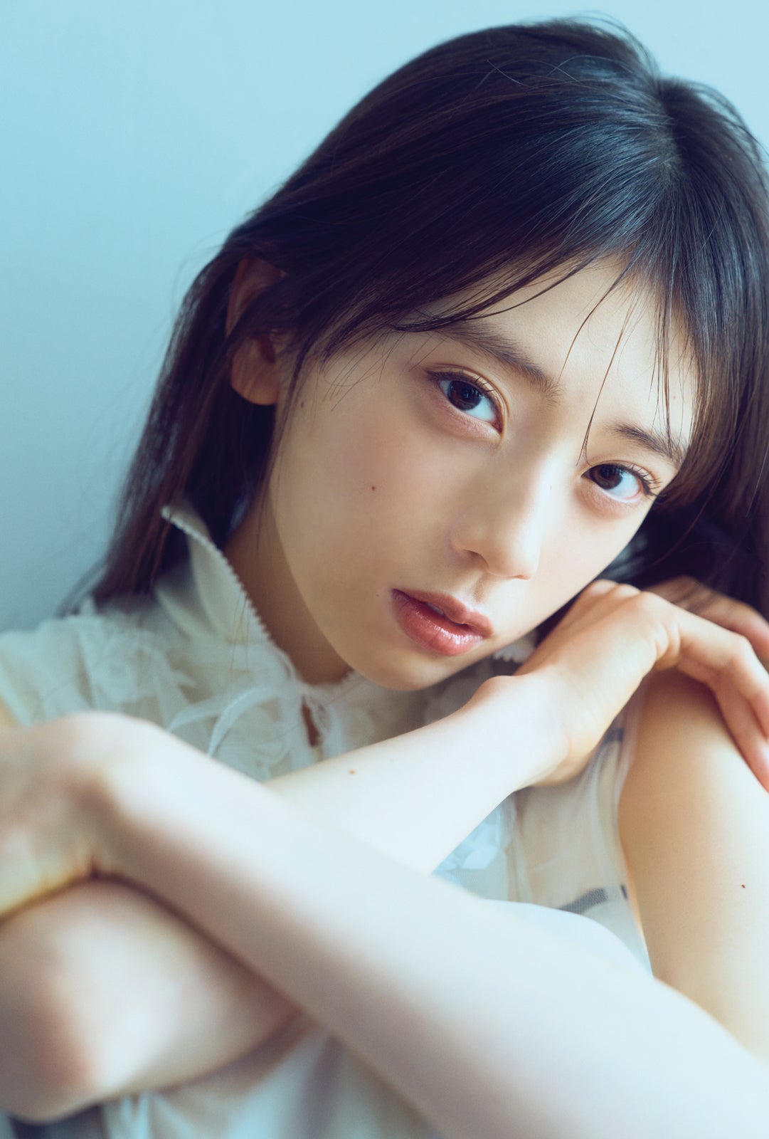 乃木坂46、6期生・矢田萌華、雑誌ソロ初表紙「BUBKA」で洗練された