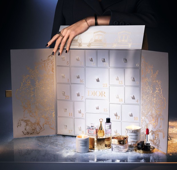 新品Diorホリデーギフト2023 クリスマスギフト 楽天市場】即日発送