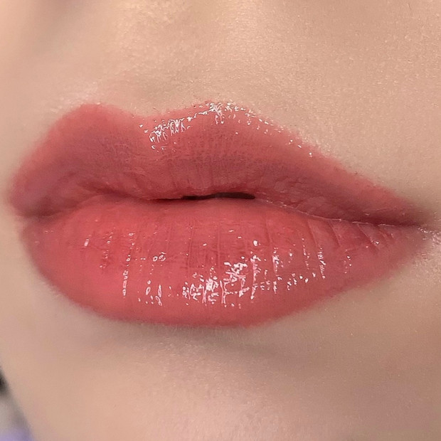 売り切れ続出！ヴィセの粘膜色リップ】ネンマクフェイクルージュの人気