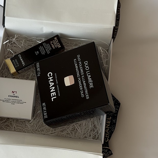 CHANEL -シャネル- ホリデーコレクション】全てが可愛すぎる！艶肌に