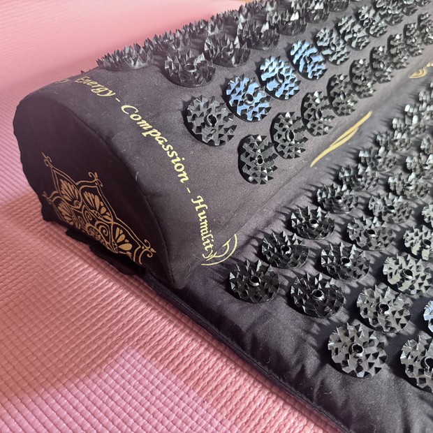 シャクティマット」の効果は？ 美容のプロやインフルエンサーのリアル