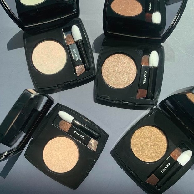 シャネルの3つの質感を楽しめる新アイシャドウを全色スウォッチ！ 人気