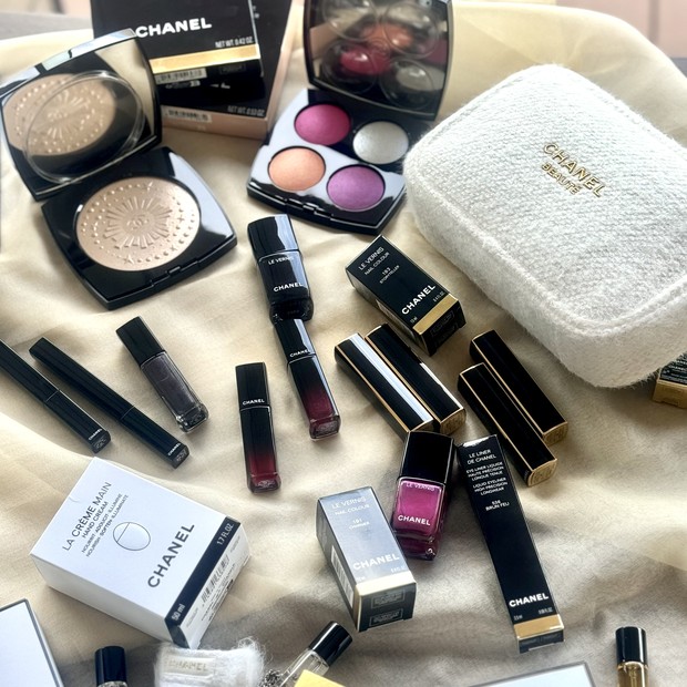 クリスマスコフレ2024】ブルベ冬が気になったアイテムをご紹介