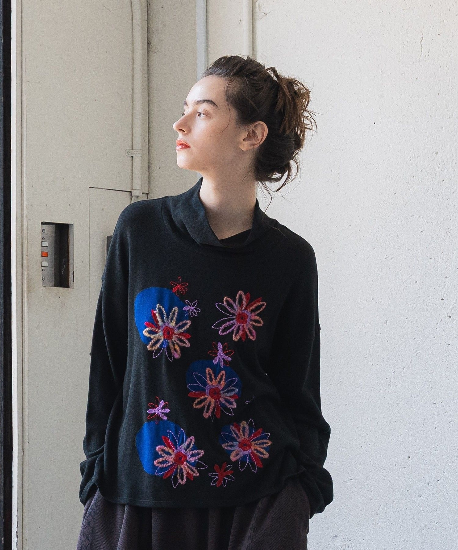 サンセットフラワー刺繍 ニット|慈雨 | Sensounico ONLINE STORE