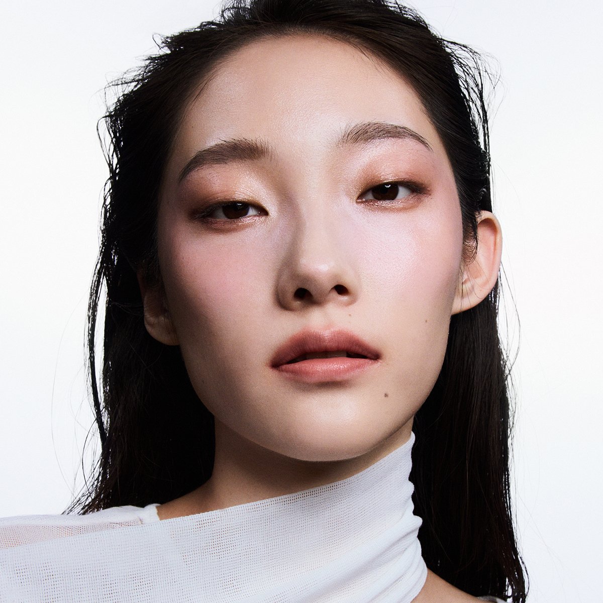 推しの子】のB小町 アイがSPUR2月号のカバーに登場！ - 2025年2月号