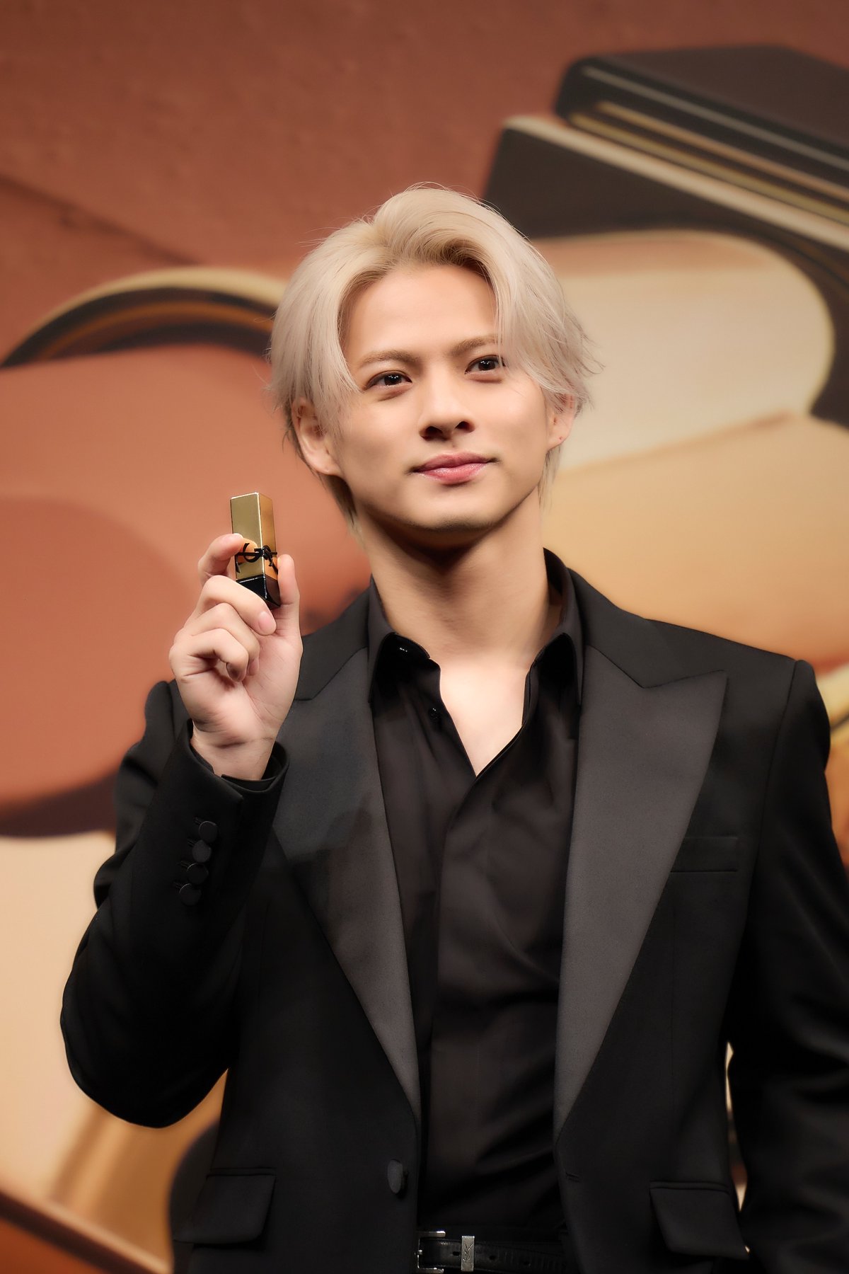 イヴ・サンローラン・ボーテ】待ってました、 王の“光臨”！ 平野紫耀