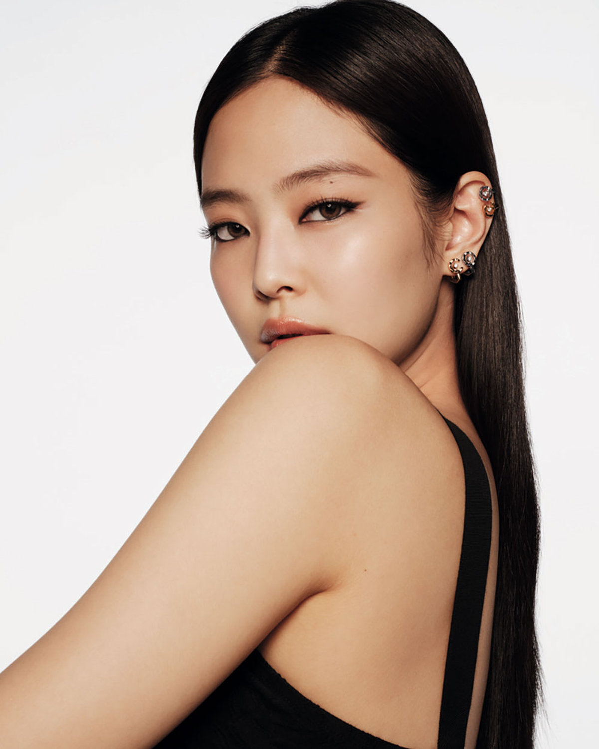 ジェニーの新ビジュアルも公開】シャネル「ココ クラッシュ」から新作