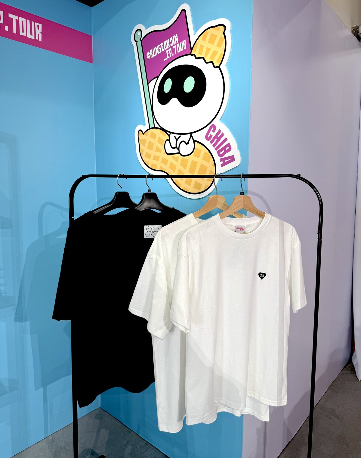 JINの「#RUNSEOKJIN_EP.TOUR in JAPAN」に合わせて、ポップアップ