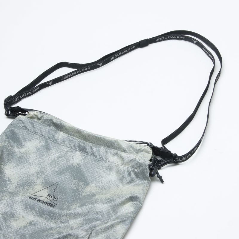 and wander (アンドワンダー) ROA sil printed sacoche / ロアシル