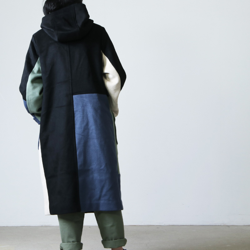 blanc basque (ブランバスク) 圧縮ウールカラーブロックコート