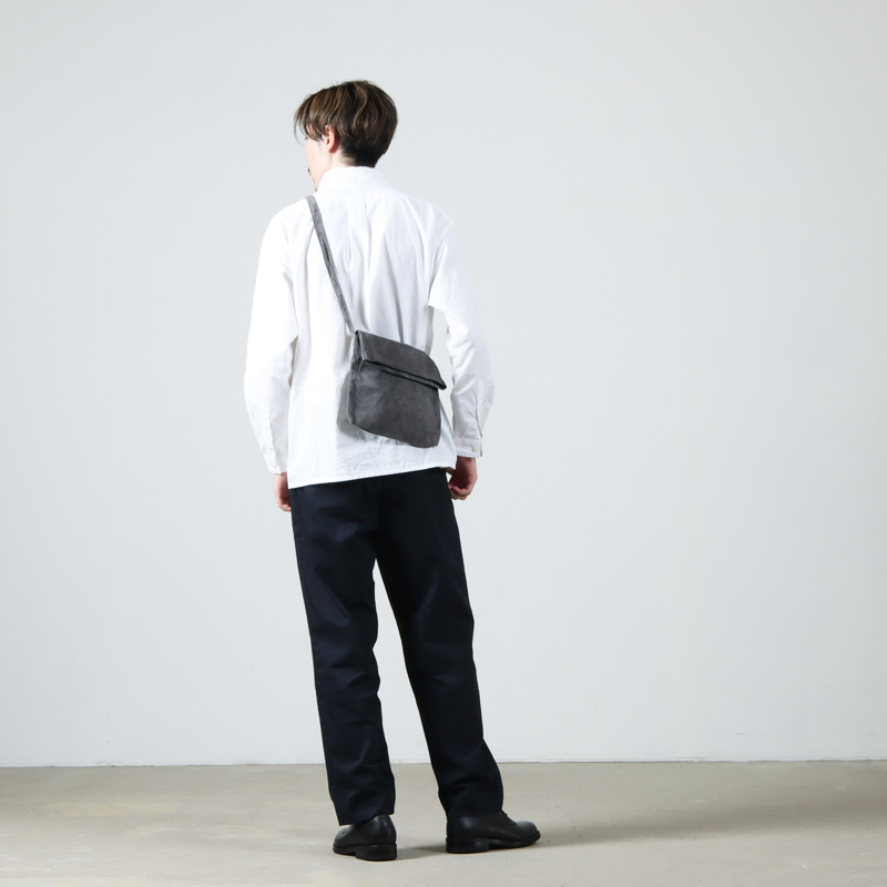 Hender Scheme (エンダースキーマ) pig flap shoulder bag small