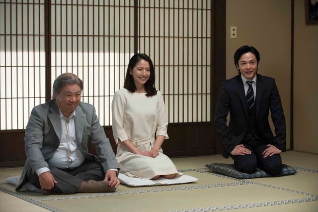 長澤まさみ、コント初挑戦！中村倫也と婚約者役で共演｜シネマトゥデイ