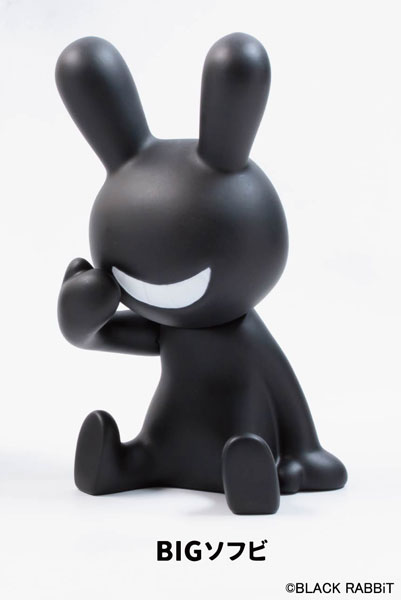 BLACK RABBiT BIG SOFVI COLOR：ブラック ソフビフィギュア（再販）[SO