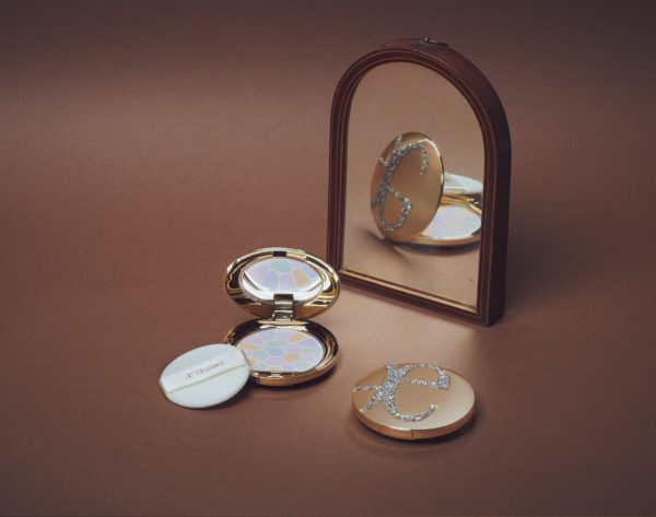 エレガンスのアイコンに輝きがプラス 30周年記念“限定コンパクト”誕生