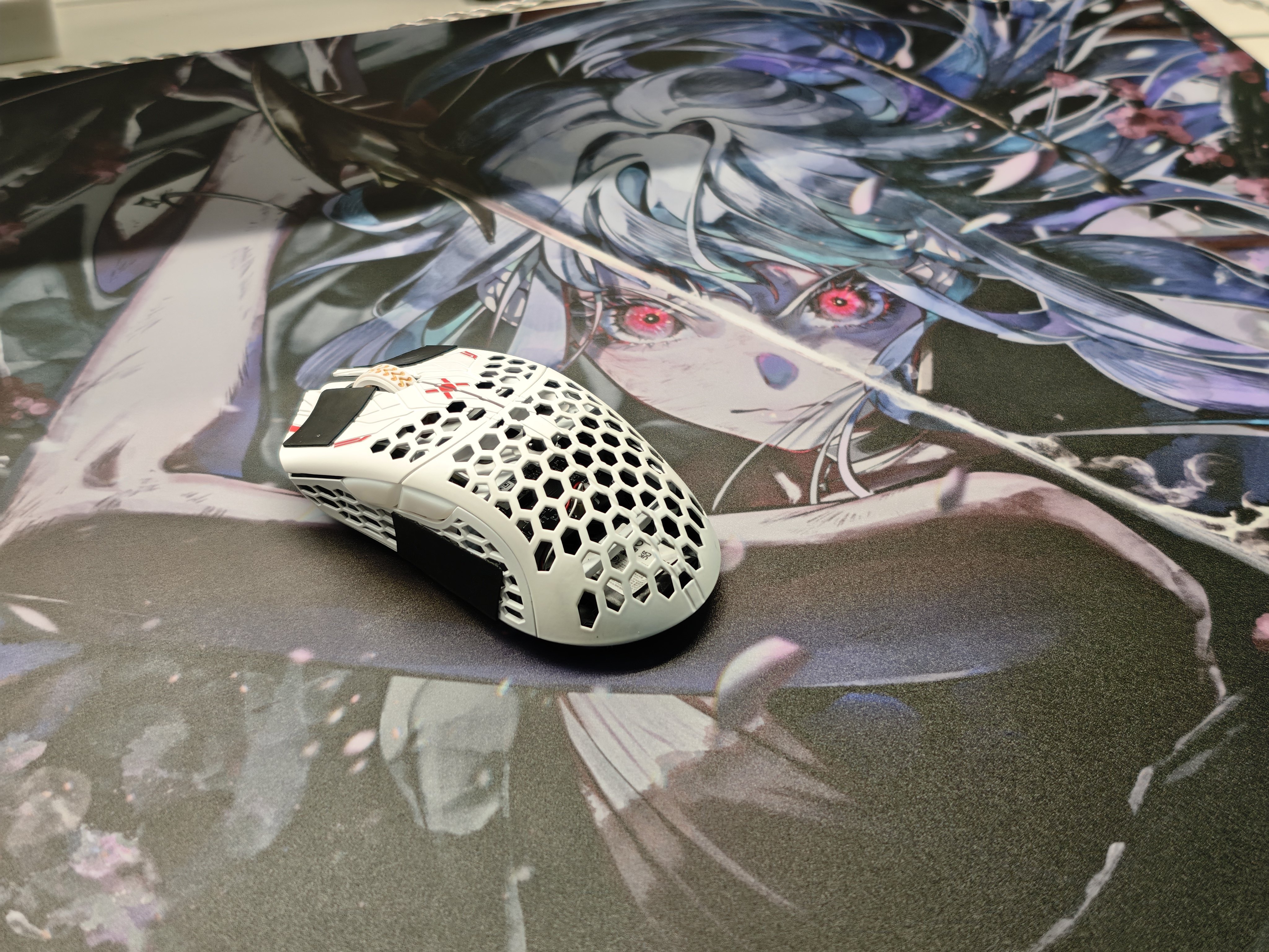 知郁DYSPHORIA SAYO小夜1.5mm涂层速度玻璃鼠标垫APEX洲OW瓦长TTK评价