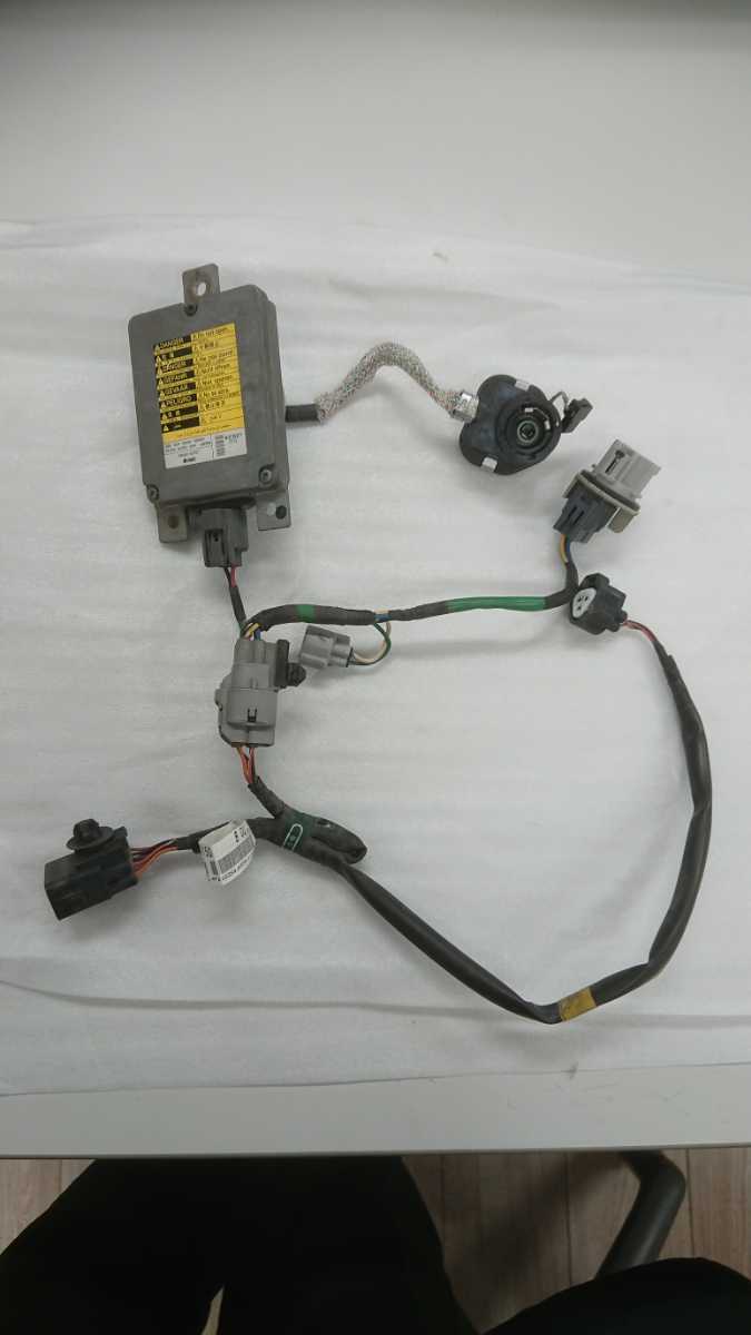 日野プロフィア ヘッドライト バラスト2個セット ジャンク品 日野