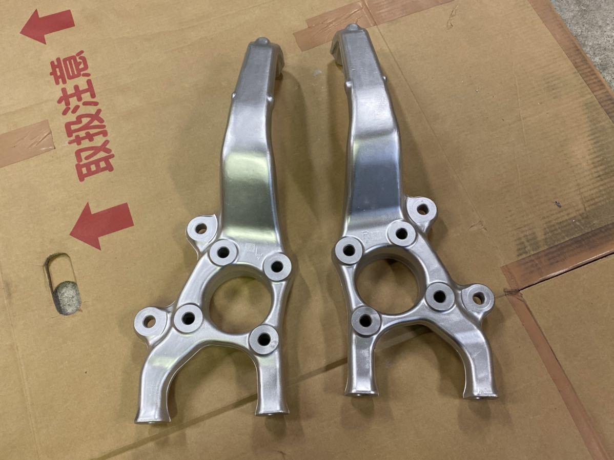 クラウンショートナックル40mm 4WD用 クラウン 40mmショートナックル