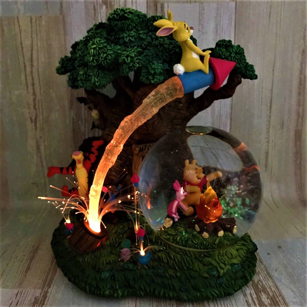 スノードーム ディズニー イーヨー プーさん ハロウィン オルゴール