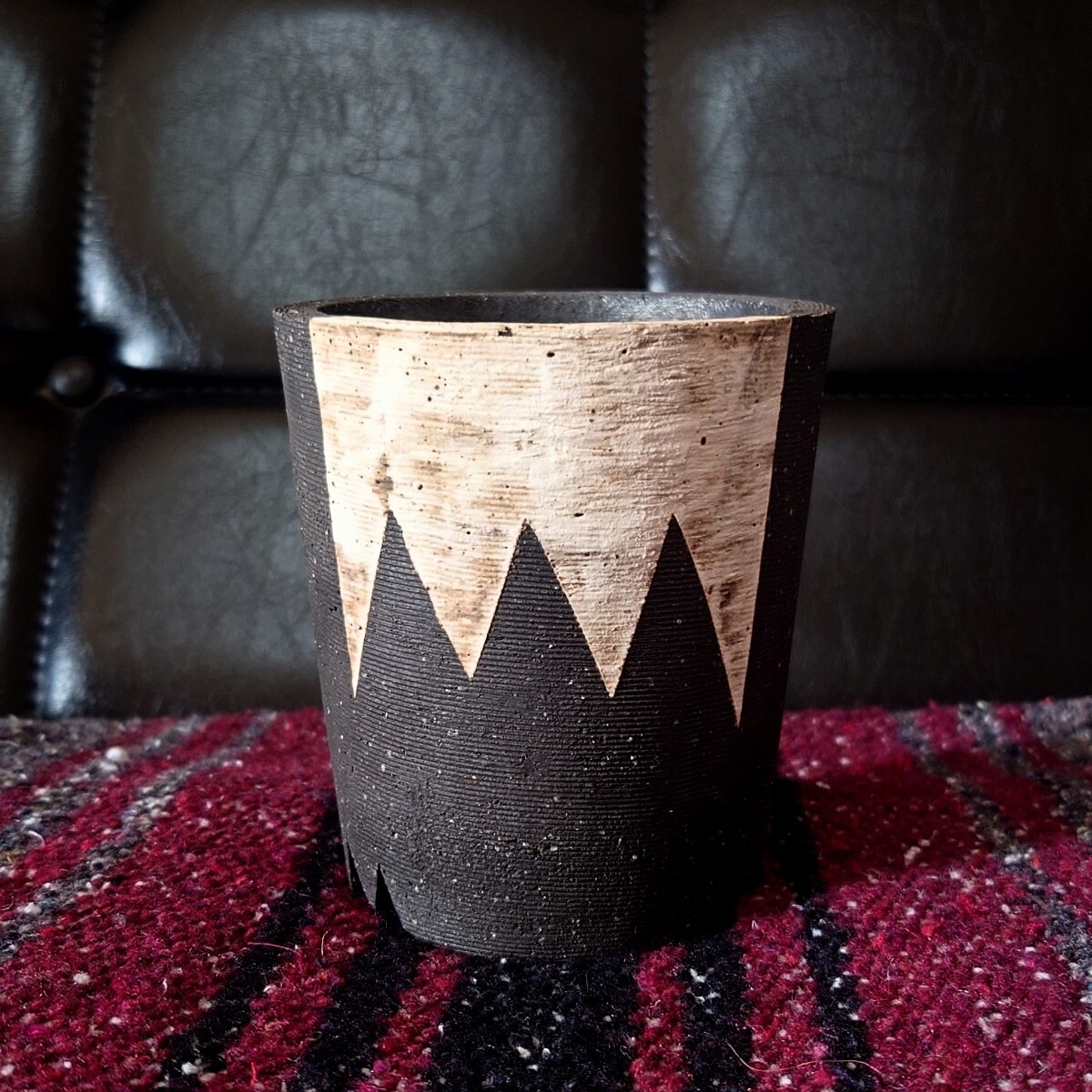 鉢・プランター invisibleink SCATTERED BONES BITE 鉢・プランター