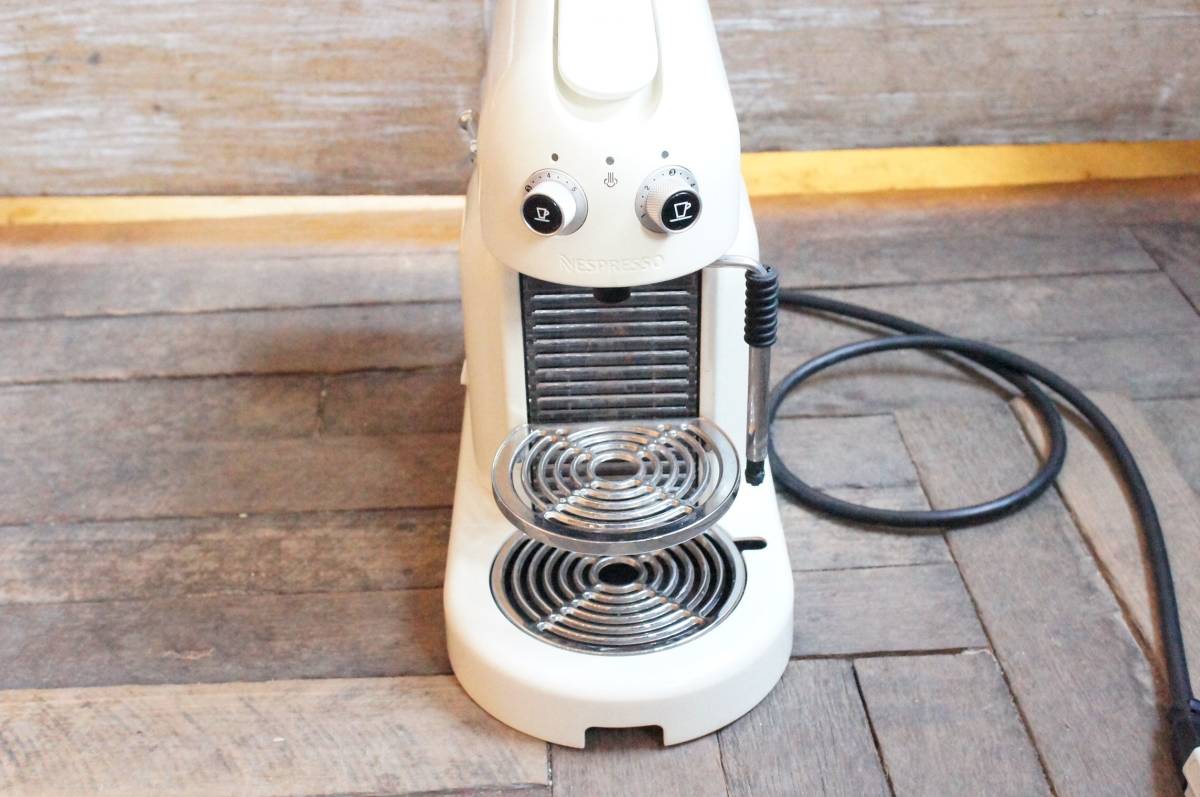 中古】☆美品☆ Nespresso Maestria(マエストリア) ホワイト D500