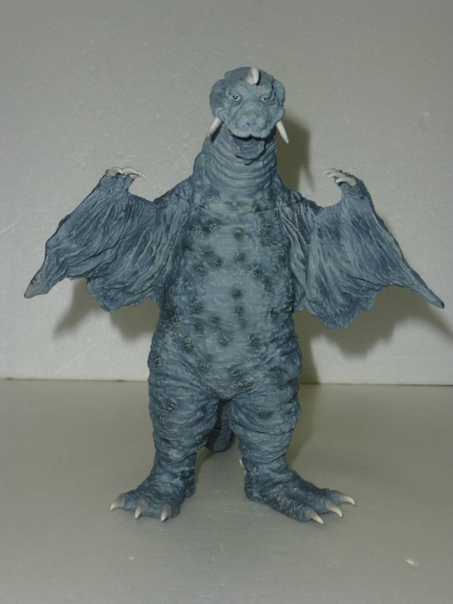 X-PLUS ペギラ モノクロ版 エクスプラス ウルトラQ 誘拐怪人 ソフビ