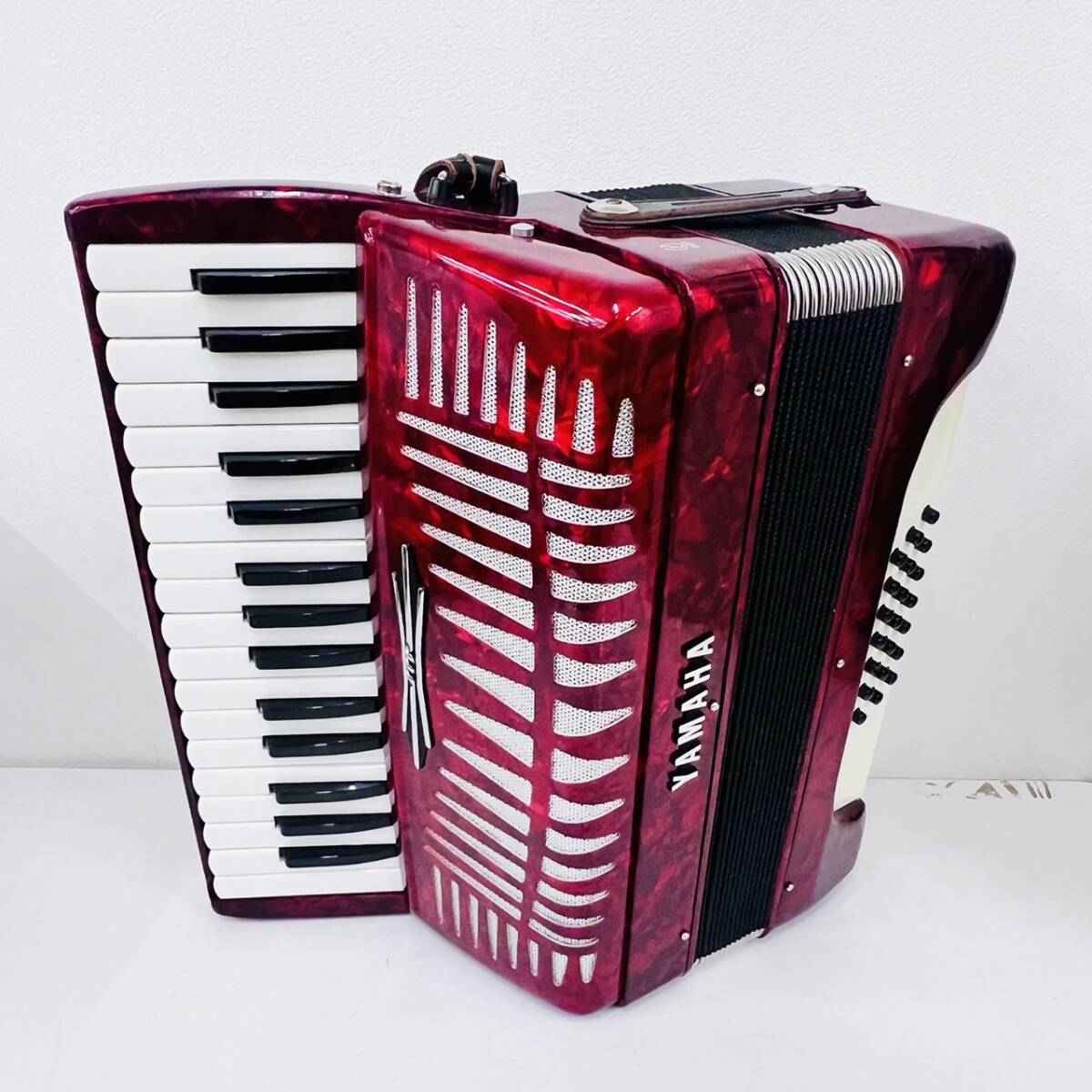 ヤマハ アコーディオン 32鍵盤 12ベース 386007 ケース付き ヤマハ