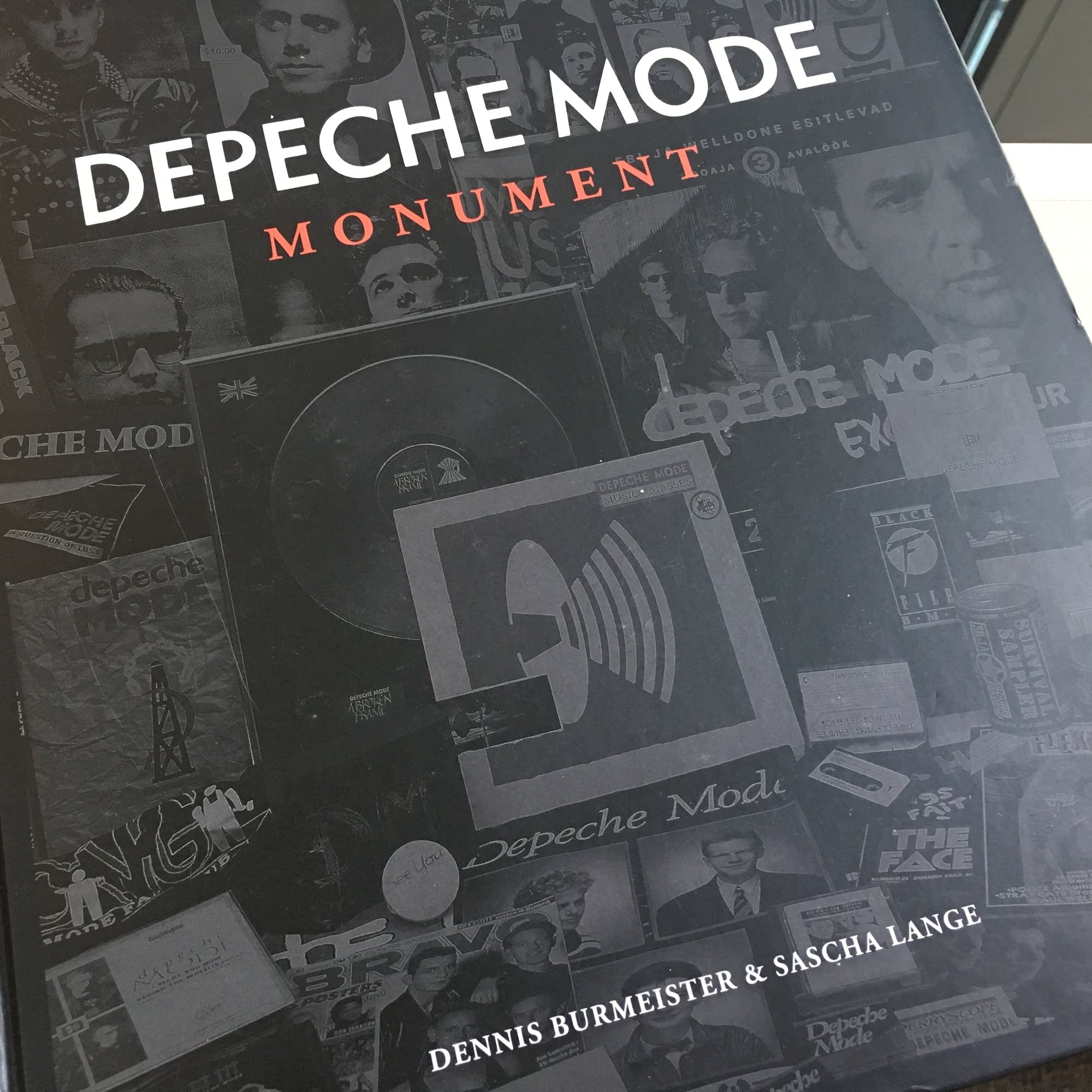 28d5f8-20171107-depeche-mode-