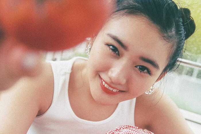 ViVi」初登場！櫻坂46山﨑天、弾ける笑顔で専属モデルデビュー