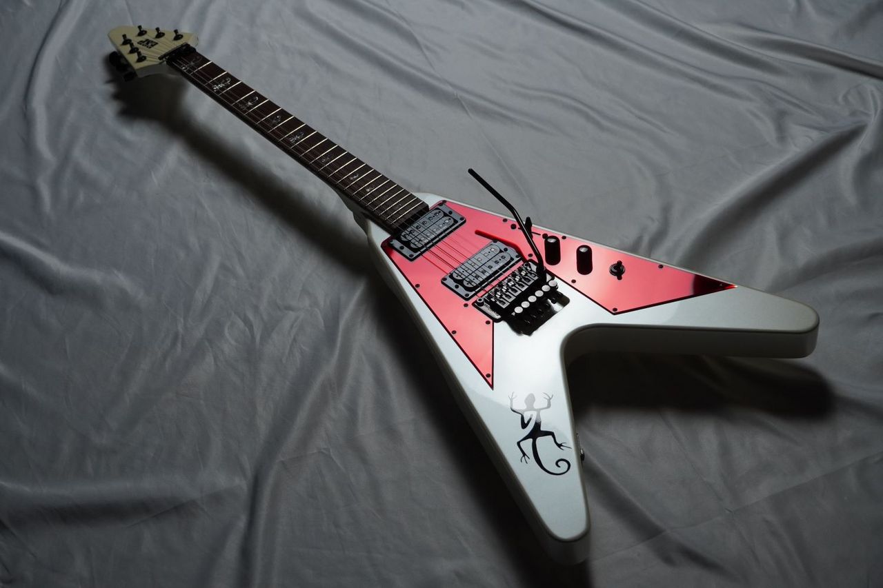 ESP LIZARD SPECIAL V-II /Pearl White YUKI(DUSTAR-3 Rayflower ABC