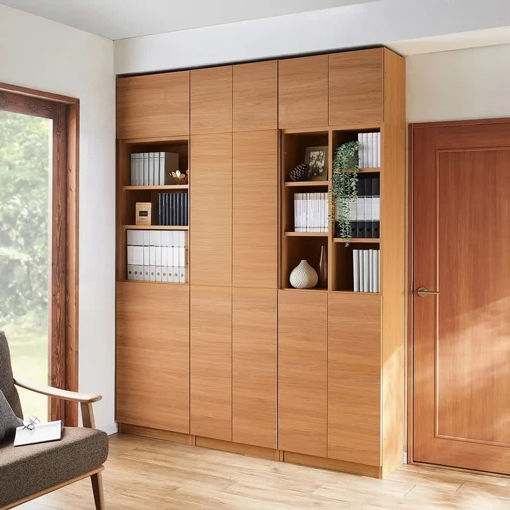 コーナーまで有効に使える幅・高さぴったり本棚 上オープン・下扉