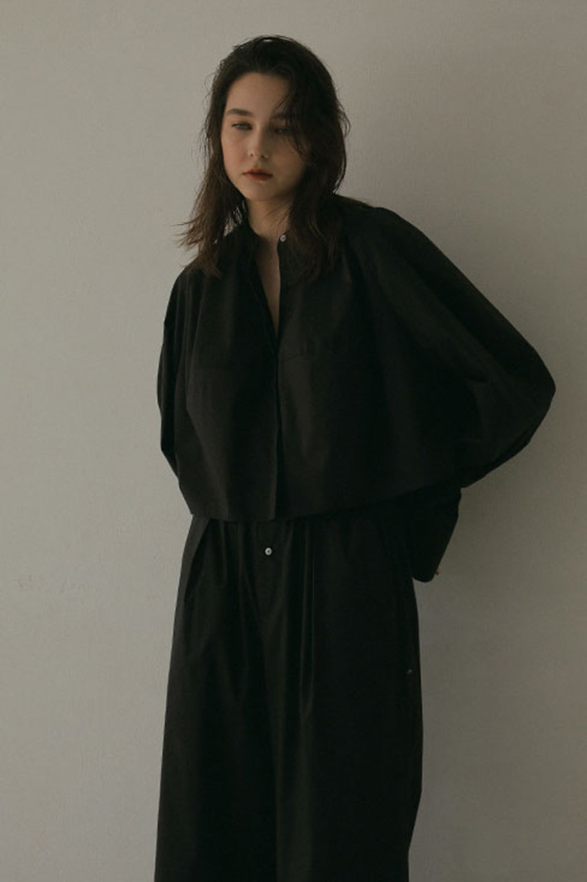 ETRE TOKYO(エトレトウキョウ)｜カーブスリーブバンドカラーシャツ