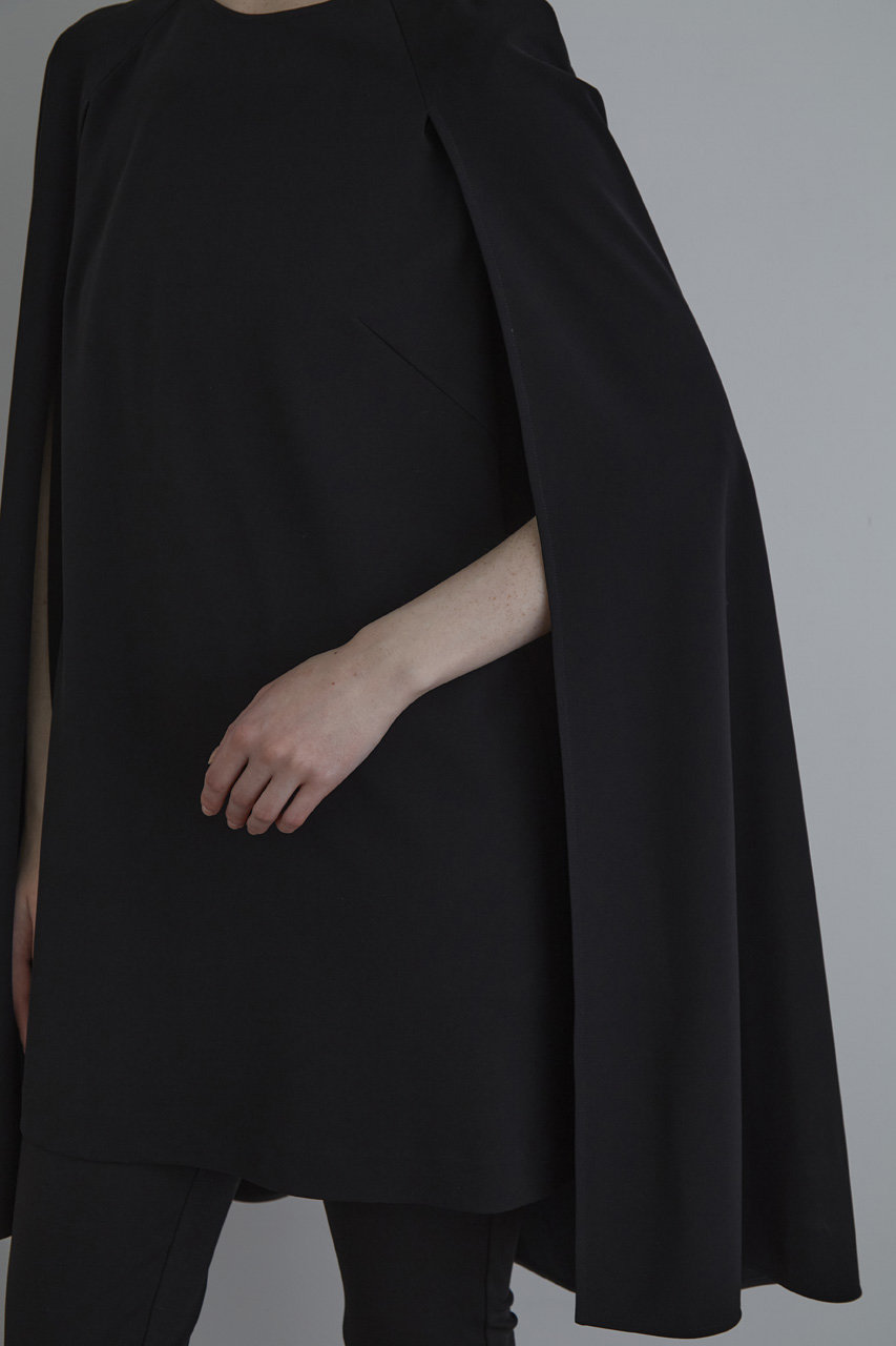 LE PHIL(ル フィル)｜ケープドレス/ブラック の通販｜ELLESHOP・(エル