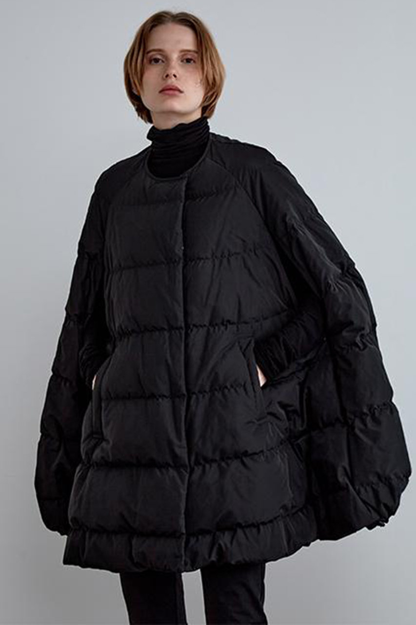 LE PHIL(ル フィル)｜パッフィーダウンケープ/ブラック の通販