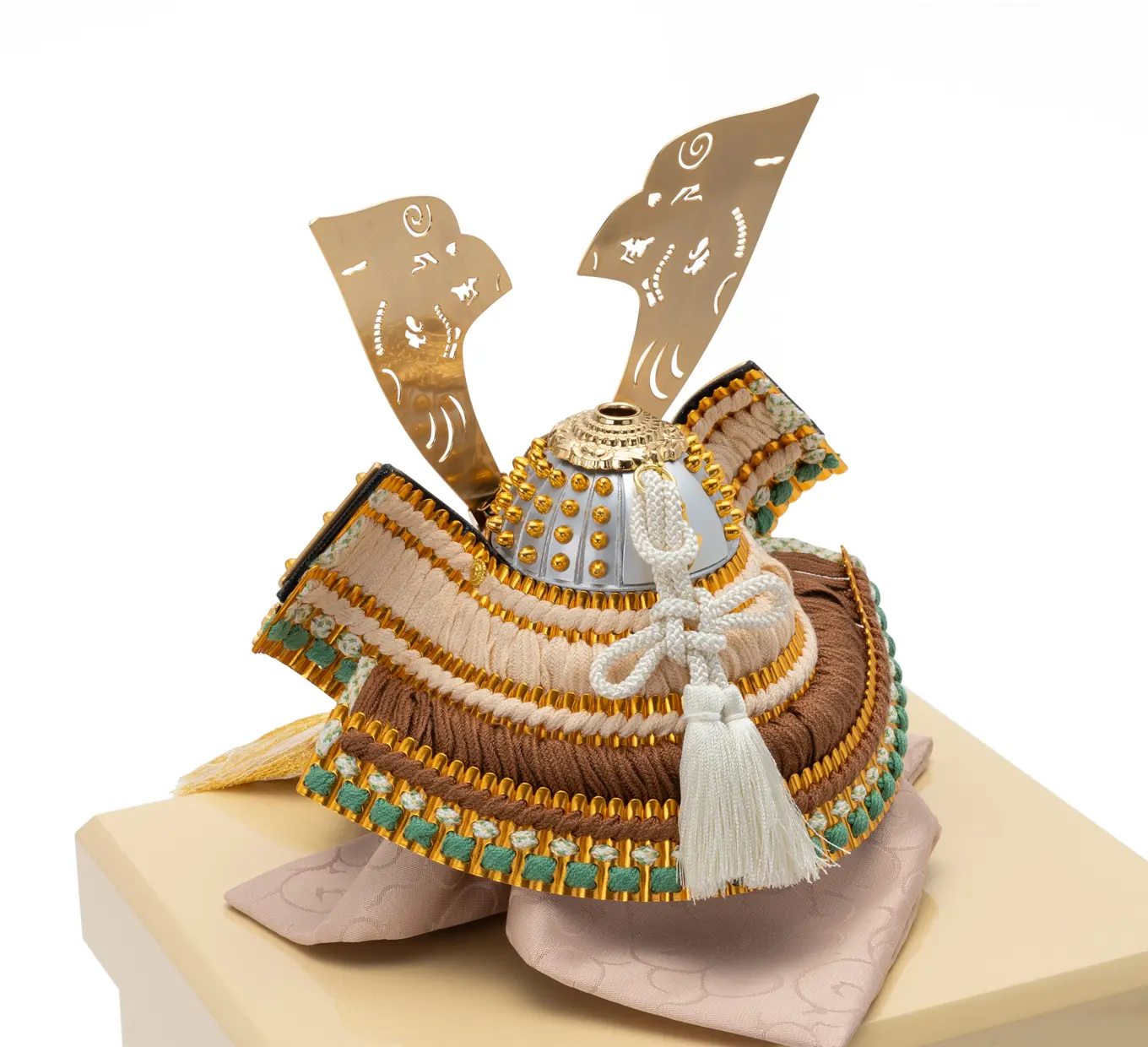 五月人形「春色に龍とうさぎの兜（収納タイプ）」｜五月人形の通販