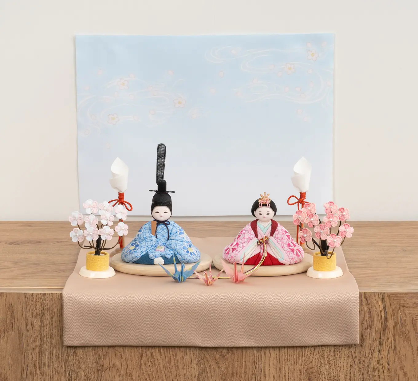 雛人形「うらうら 金彩蒔絵・春爛漫(人形単品）」｜雛人形の通販 ふらここ