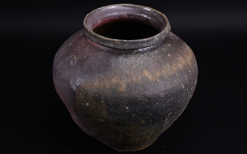 越前焼】つぼ 自然釉壺 踏青舎 伝統工芸士 [e74-z050] - 福井県越前町