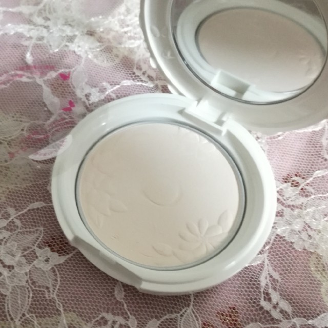 BENEFIQUE - ベネフィーク プレストパウダー ルミナイジングの通販 by