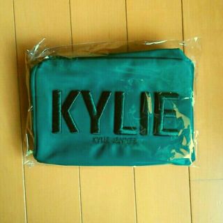 Kylie Cosmetics（ポーチ）のフリマアイテム一覧