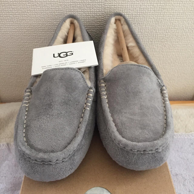 UGG - 翌日発送 ugg モカシン アンスレー ライトグレー 24.0cmの通販