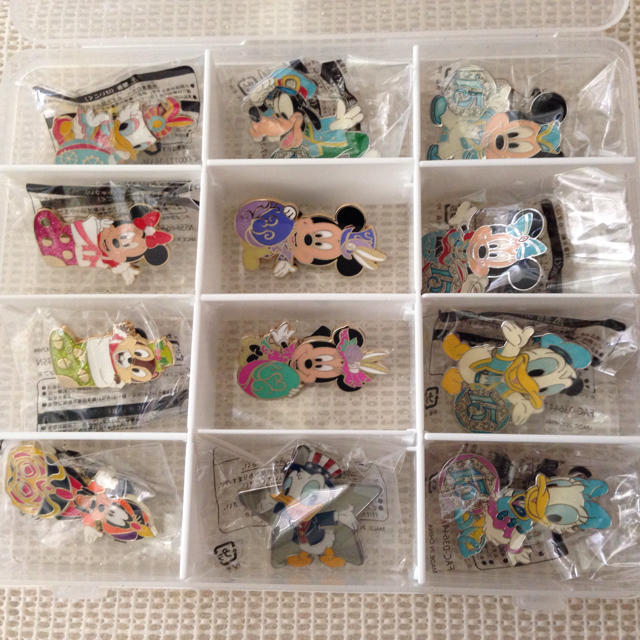 Disney - ディズニー【ピンバッジ/ワゴンゲーム景品/15周年.イースター