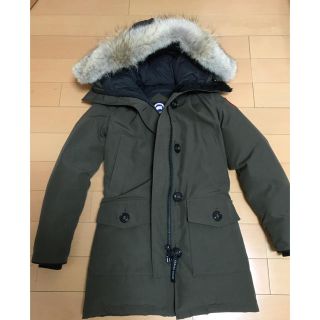 CANADA GOOSE（ダウンジャケット ・ グリーン・カーキ/緑色系）の