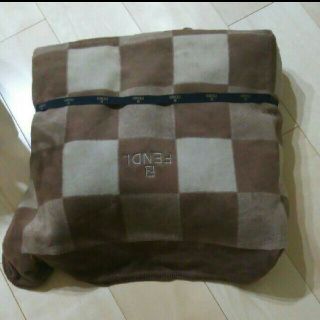 FENDI（毛布）のフリマアイテム一覧