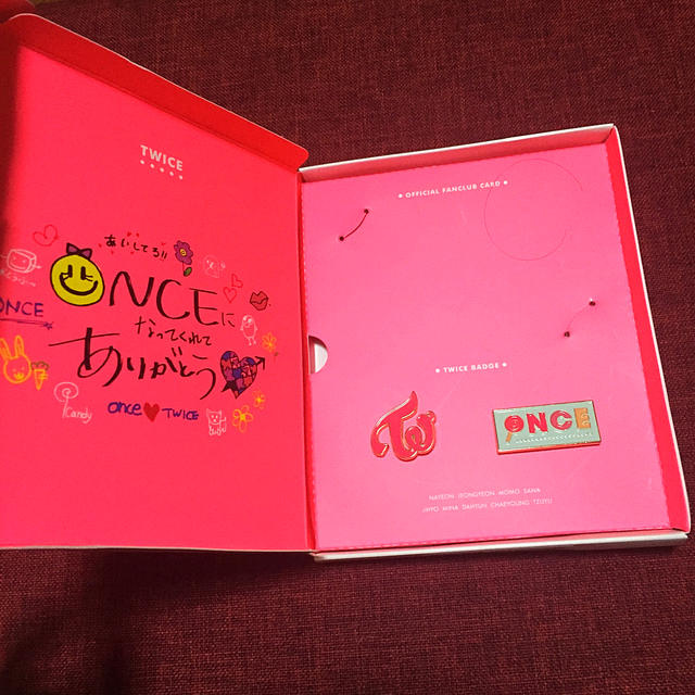TWICE 公式 FC ファンクラブ限定 会員特典 ピンバッチ 翌日発送‼️の
