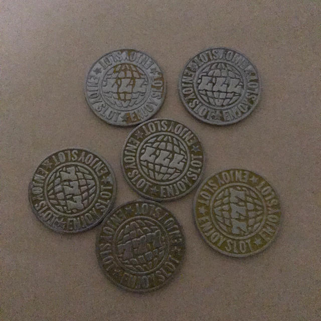 パチスロ機用メダル（コイン）25パイ4000枚 同一絵柄 黄色777cの通販