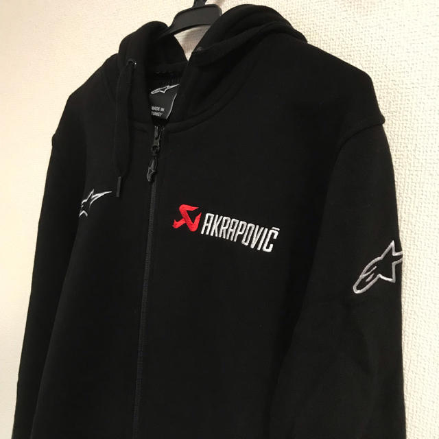 アクラポビッチ×アルパインスターズ コラボパーカーの通販 by