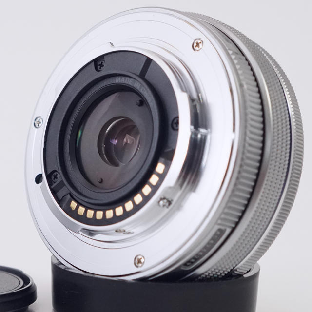 ☆動画でも大満足☆オリンパス14-42mm EZ パンケーキ シルバー Amazon