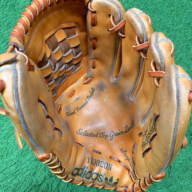 adidas - 硬式用グローブ adidas ヴィンテージ 兼松 江川卓モデル 希少